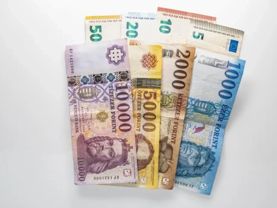 A magyar forint a választások óta a leggyengébb, még mindig kitart