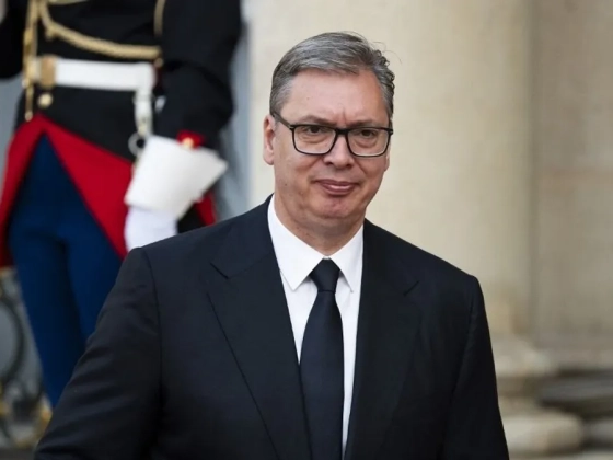 Vucic nem adja fel: akár a börtönből is a szemükbe nevetne ellenfeleinek