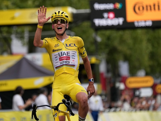 Tour de France 2026: Tadej Pogačar ötödik címe, Van der Poel nyer a Champs-Élysées-n