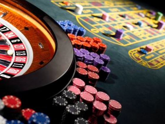 Előkerült a lottómilliárdos: pokolba vitte a szerencse, inkább összetépte volna a szelvényt