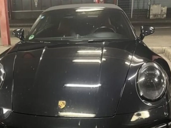 Nem jutott ki a tompai határon a körözött, 45 milliós Porsche – fotók is készültek a luxusautóról