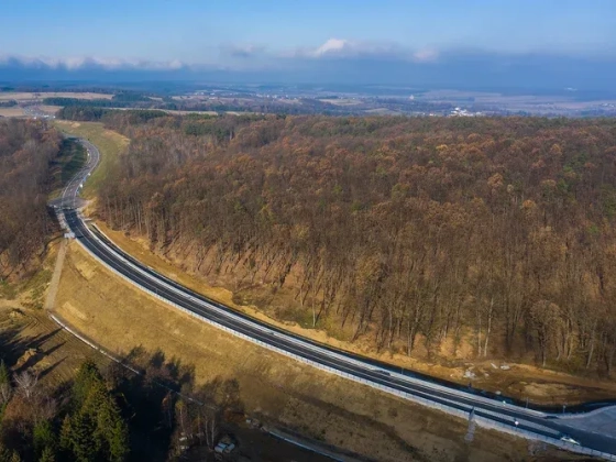 Két NER-es csúcsmilliárdos versengett az 1700 milliárdos üzletért, Vitézy elveszi tőlük