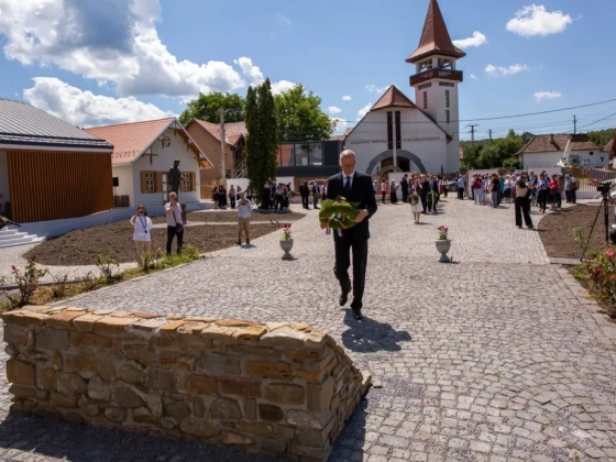 Tarr Zoltán első erdélyi útján Markóval fotózkodott, Kelemen Hunorral nem, és a támogatások átvilágítása volt a fő témája