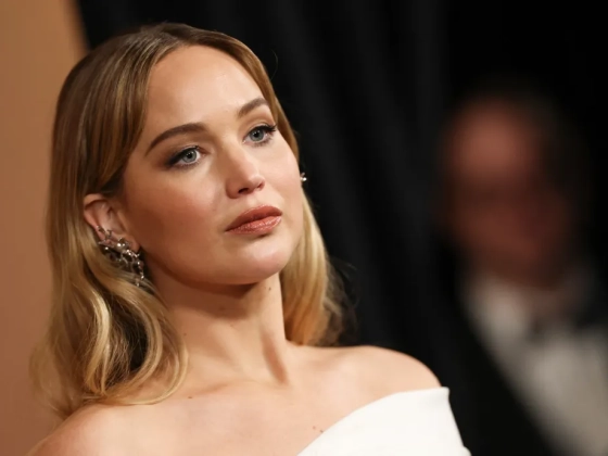 Jennifer Lawrence és Angelina Jolie telefonszáma is kikerült a netre egy adatszivárgásban