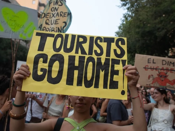 Több ezren tüntettek a tömegturizmus ellen Mallorcán