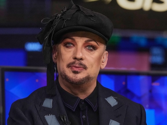 „Hányingert keltő”: Boy George heves visszhangot kapott az új Izrael-barát dal miatt