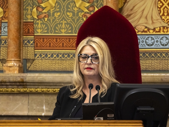 Rendkívüli ülést tart a házbizottság az ülésteremből kivonult Fidesz és a KDNP kérésére