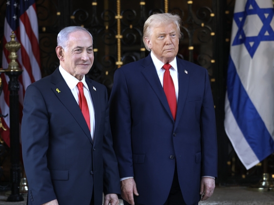 Titokban, egy katonai bázisról repült Washingtonba Netanjahu, hogy Donald Trumppal tárgyaljon