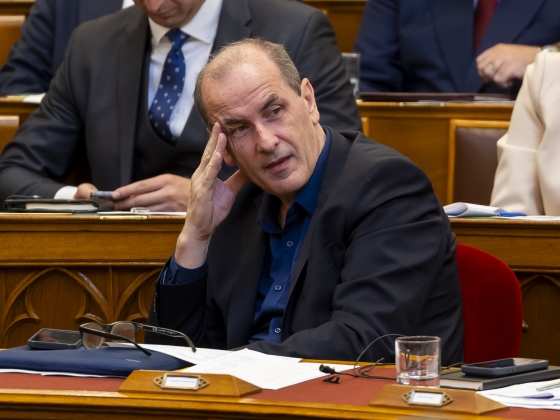 Eladósodtak a kórházak: decemberig 100 milliárdosra nőhet az intézmények tartozása