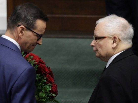 Szétesőben a lengyel jobboldal legnagyobb pártja – a nyertes egyelőre kérdéses, a vesztes nem
