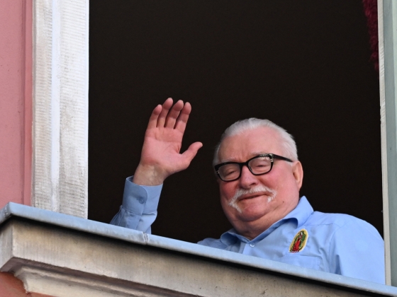 Lech Wałęsa üzent Magyar Péternek: Ha puha vagy, akkor mindent a lehető legnagyobb mértékben akadályoznak. Ha viszont kemény vagy, ők lesznek puhák