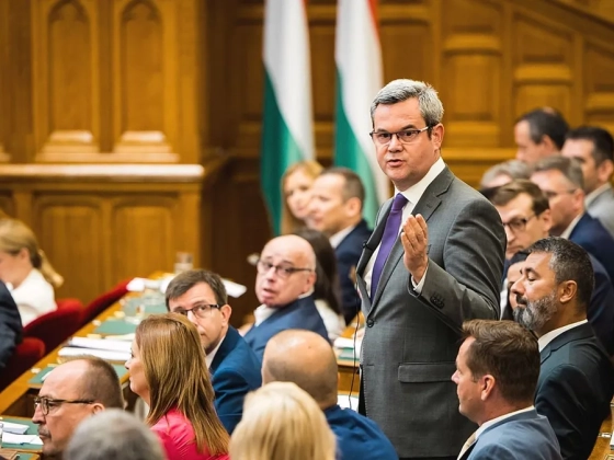 Takács Péter visszavágott Magyar Péternek: Ideje lenne végre a pozíciójához méltó módon viselkedni