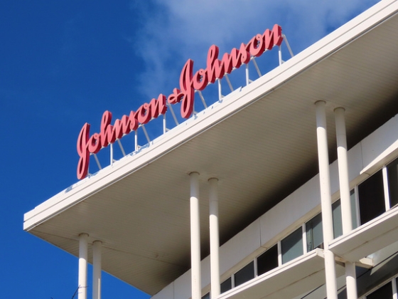 Petefészekrákperek miatt fizethet milliárdokat a Johnson & Johnson