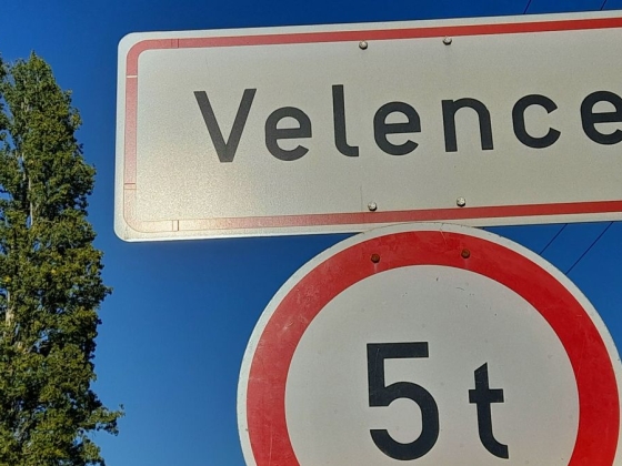 Elvesztette üdülőhely jellegét: a Velencei-tónak nem csak a vize szárad ki, az ingatlanpiaca is