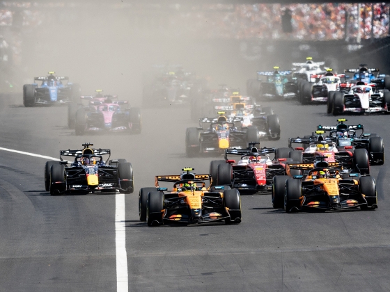 Bejárta az internetet a Hungaroring táncoló sportbírójáról készült videó