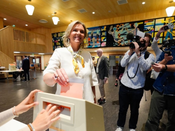 Kitörhet a jobboldali háború Norvégiában – Sylvi Listhaug pártja már a baloldaliakat is meggyőzte