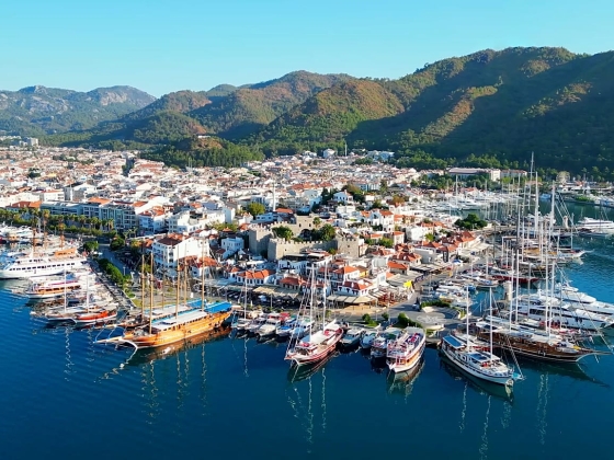 Marmaris: vitorlás gulettek, ősi romok és Türkiye fenyőméz fővárosa