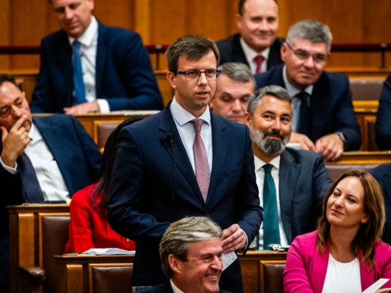 Újabb támadást indított a Fidesz a Tisza Párt ellen, Bóka János kemény kérdést tett fel