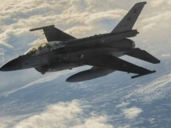 Török F-16-os vadászgépek erősítik a NATO légi felügyeletét a Baltikumban