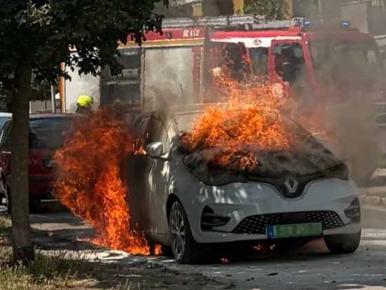 Leállítás után negyedórával gyulladt ki olvasónk villany Renault-ja, az importőr magyarázata logikus, de ijesztő