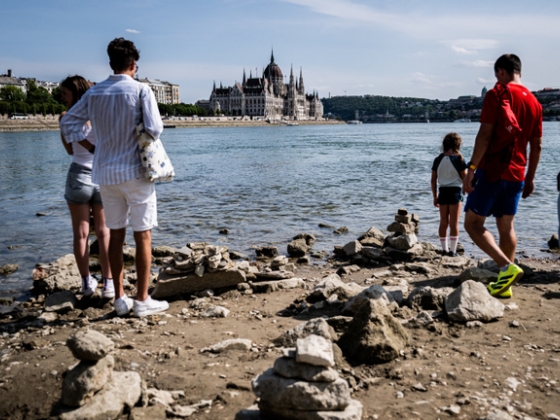 Történelmi mélyponton a Duna: 28 centi a fővárosnál a vízállás