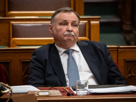 Rendkívüli készültséget rendelt el Gajdos László az aszály miatt