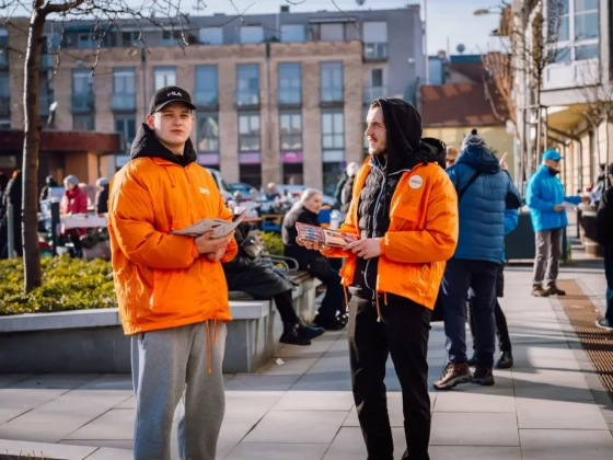 444: Egyházi lapokra és objektív tájékoztatásra kért közpénzt az alapítvány, fideszes propagandát nyomtatott helyette