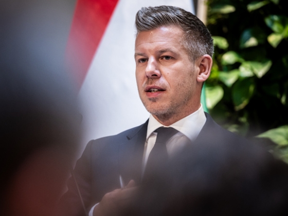 Magyar Péter Bús Balázsnak is üzenhetett ma reggeli posztjában