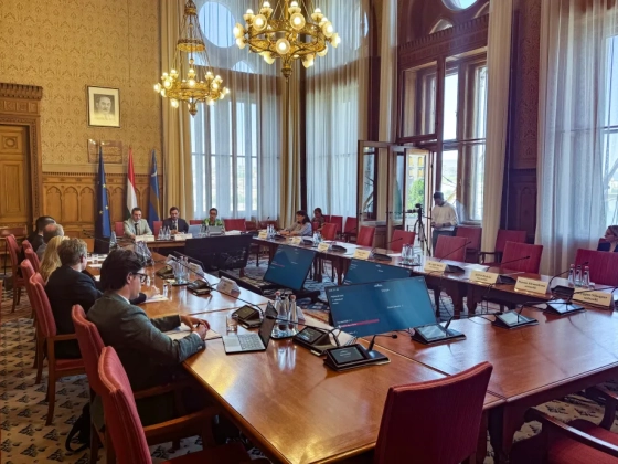 A Fidesz és a Mi Hazánk nem vett részt a vagyonvisszaszerzési hivatal vezetőiről szóló bizottsági ülésen