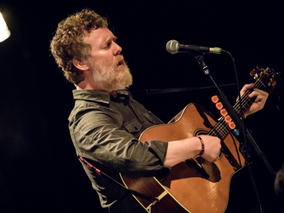 Motorbalesetben meghalt Glen Hansard