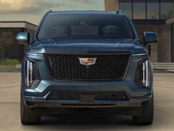 Trumpot bírálják, miután bejelentette 250 Cadillac Escalade megvásárlását az elnöki járműflotta számára
