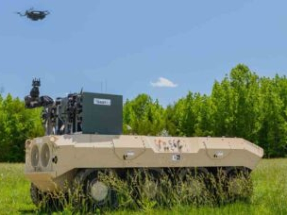 A HDT Global robotjai menet közben is képesek lesznek drónokat indítani és visszafogadni