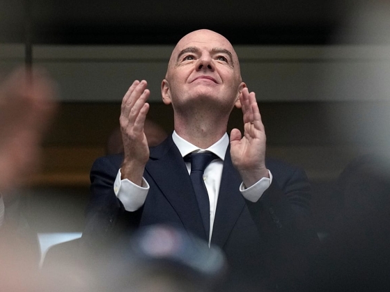 Az UEFA sérti a FIFA-t Infantino által a vb-részvények eladásának határideje miatt