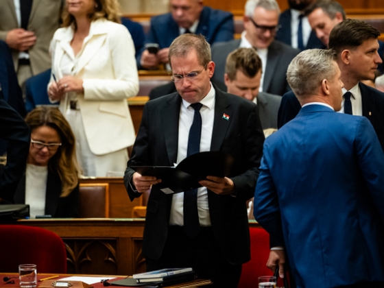 Ruff Bálint rendkívüli parlamenti ülést kezdeményezett, több törvénymódosításról dönthet az Országgyűlés