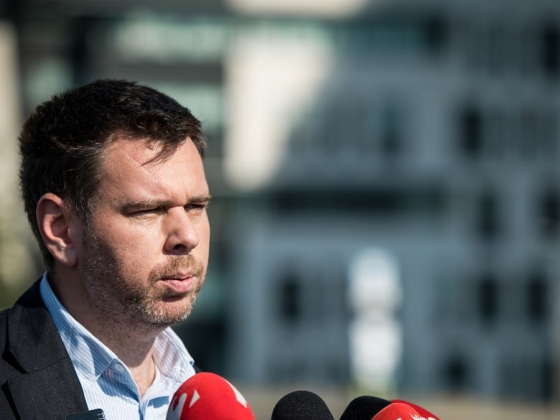 Vitézy Dávid kommentháborúban bizonygatja, hogy nem hozták haza az uniós pénzeket