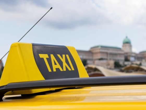 Szombattól mélyebben a zsebünkbe kell nyúlni, ha a fővárosban taxizunk