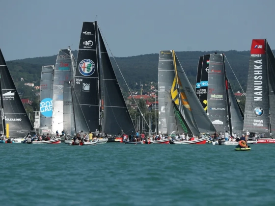 Múlt, jelen, jövő egyszerre a Balatonon – indul a Kékszalag!