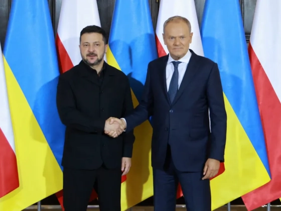 Békülő látogatást tett Lengyelországban Volodimir Zelenszkij
