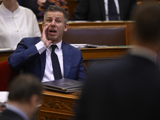 Magyar Péter kiakadt Orbán kedvenc lapján, amely nyíltan az ország lerohasztásának drukkol