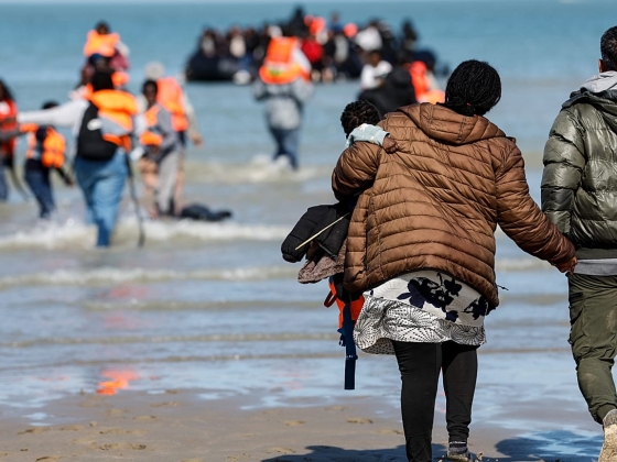 Négy migráns meghalt, amikor a Csatornán át akartak kelni Franciaországból Nagy-Britanniába