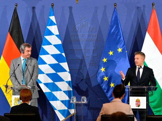 Magyar Péter: Mindannyian örülnénk, hogyha Szijjártó Péter szereplése lenne a legnagyobb probléma az európai autóipar számára