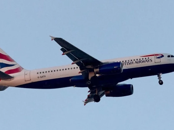 Hajszálon múlt a tragédia: majdnem lezuhant egy repülőgép London felett