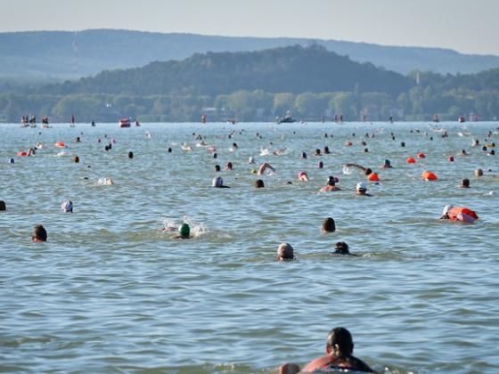 Eldőlt, mikor rendezik meg az idei Balaton-átúszást