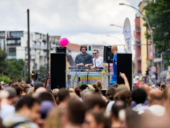Lefújták Berlin egyik legnagyobb technofelvonulását a halálos Pride-merénylet után