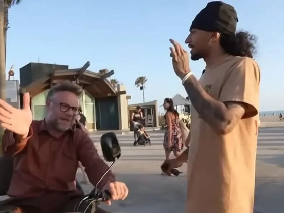 Seth Rogen káromkodva küldte el a youtubert, aki forgatás közben rohanta le - videó