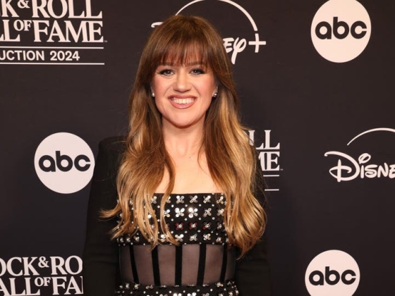 Kelly Clarkson új dala gyorsan a Top 10-be került – de ez még nem igazi ütés