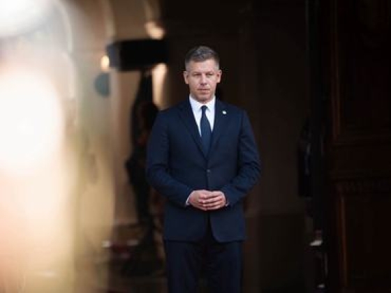 „Ugyanazokat a módszereket alkalmazza, mint Orbán” – kemény elemzést közölt a Die Zeit Magyar Péterről