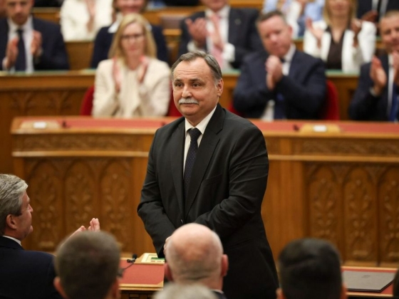 Gajdos László azt kéri a lakosságtól, hogy mellőzzék a kánikulában a kocsimosást