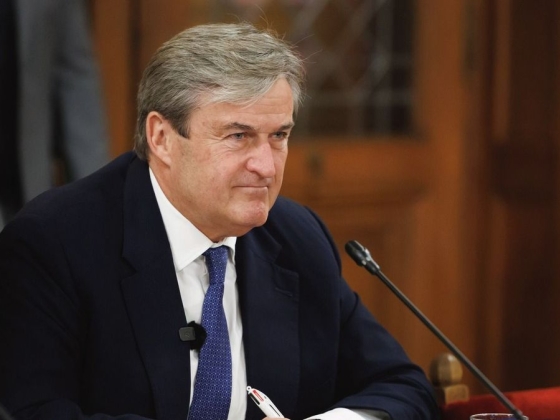 Már a számok is azt mutatják, hogy a Tiszának el kell kezdenie normálisan kormányozni