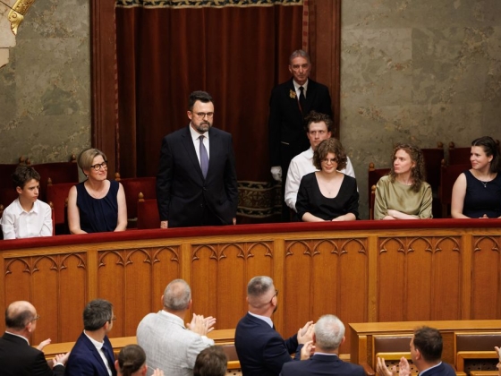 Sonnevend Pál alkotmánybíróként már nem hajlandó lapunknak kommentálni saját, vitatott kinevezésének körülményeit